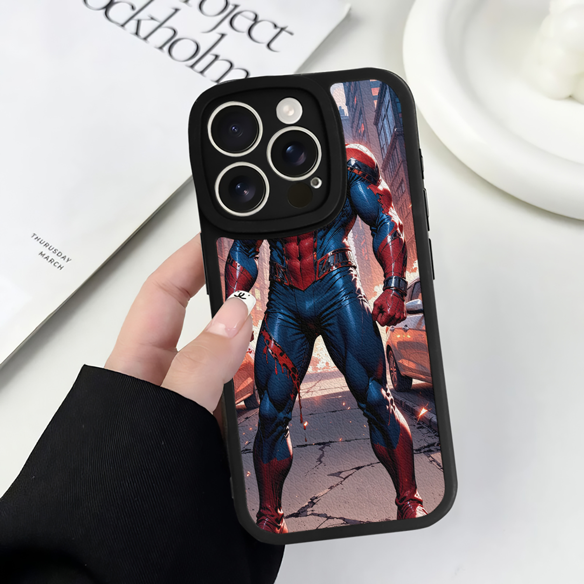 Spider Man スパイダーマン 【iPhone 16シリーズ対応】シリコンスマホケース（レザー調） 材質：シリコン